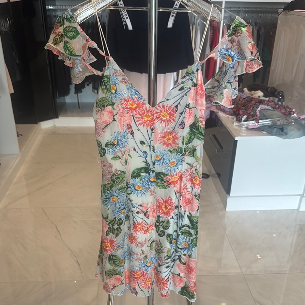 Alice + Olivia Elegant Cream Dress